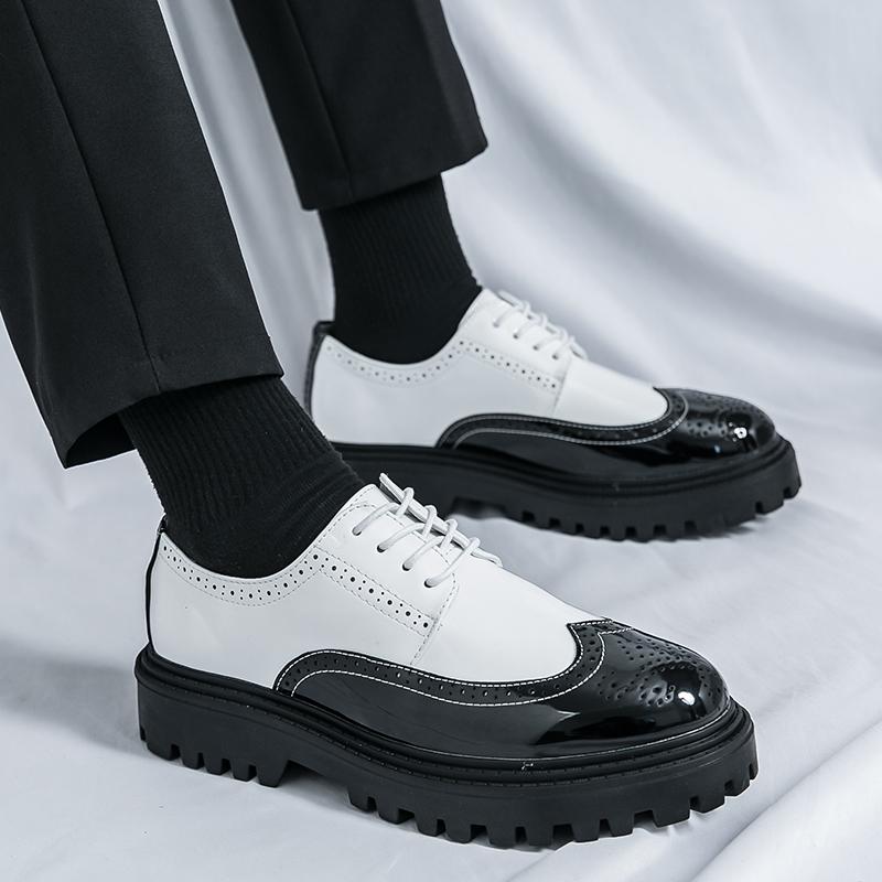 Модная повседневная мужская кожаная обувь классика дизайн в стиле броги Модные вечеринки и улица Черно-белая минималистичная обувь Новинка Хит