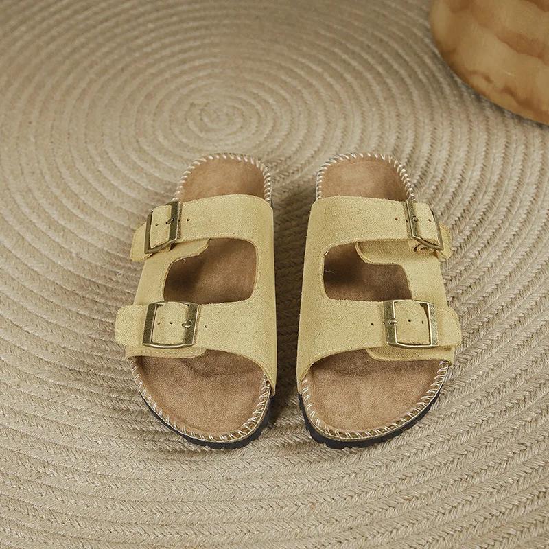 Модные летние женские тапочки 2024 года из коровьей замши, сандалии на плоской подошве с двумя пряжками для женщин, ретро-модные садовые мюли, сандалии-сабо