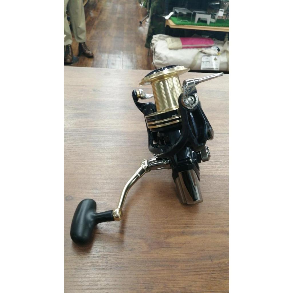 Б/у спиннинговая катушка DAIWA WINDCAST 6000