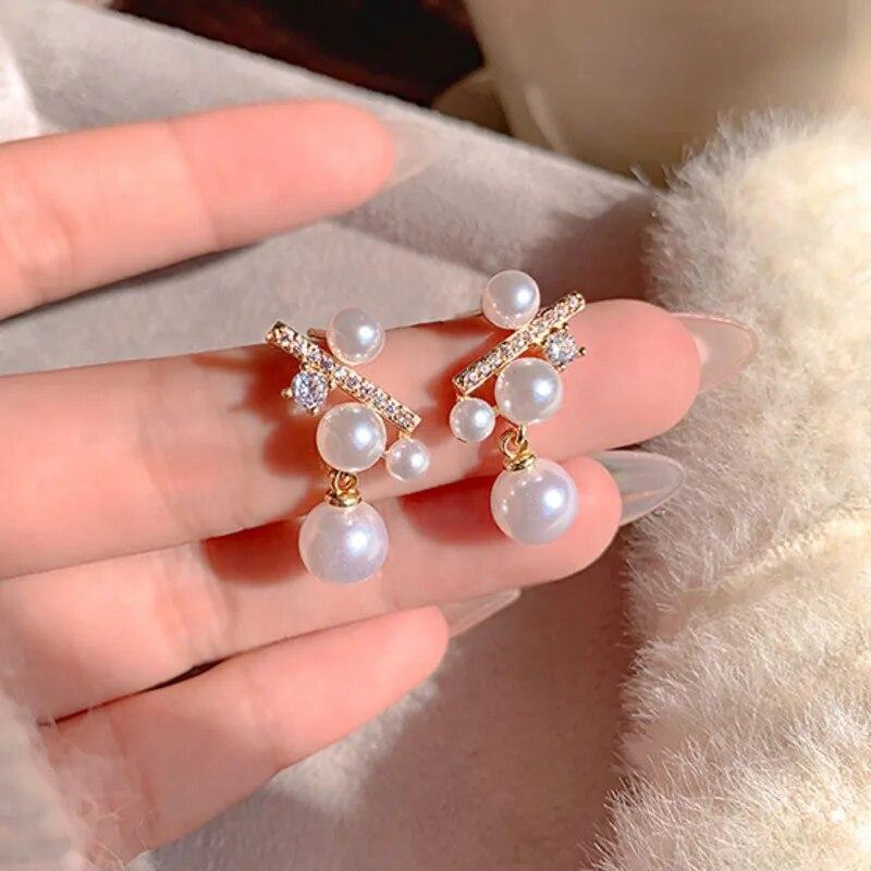 Новые элегантные висячие серьги с искусственным жемчугом для женщин, изысканные подвесные серьги с кристаллами нестандартной формы Brincos, модные вечерние украшения