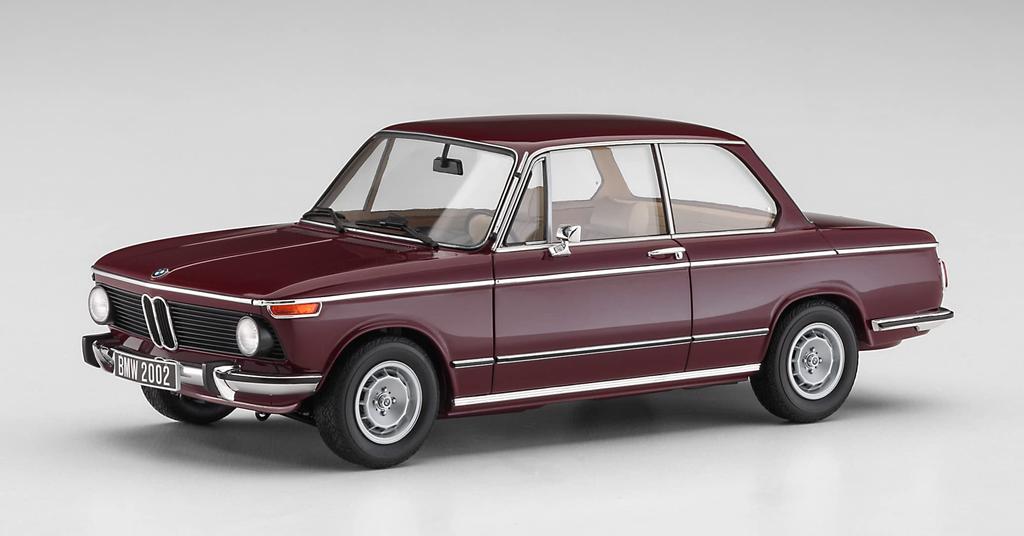 Hasegawa BMW 2002 tii поздняя модель пластиковая модель 20634 1/24 (1973)