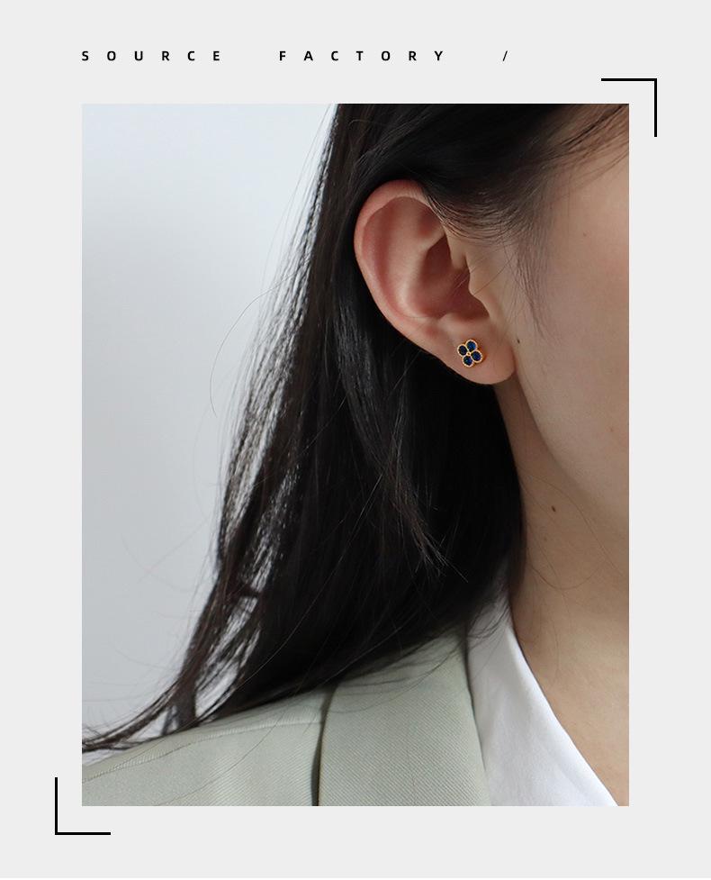 Элегантные серьги-клевер из цветного циркона – Роскошный миниатюрный дизайн для универсальной носки