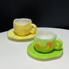 Маленькая свежая нерегулярная желто-зеленая чашка-тюльпан с блюдцем, ручная роспись, керамический набор для кофе с блюдцем в подарок