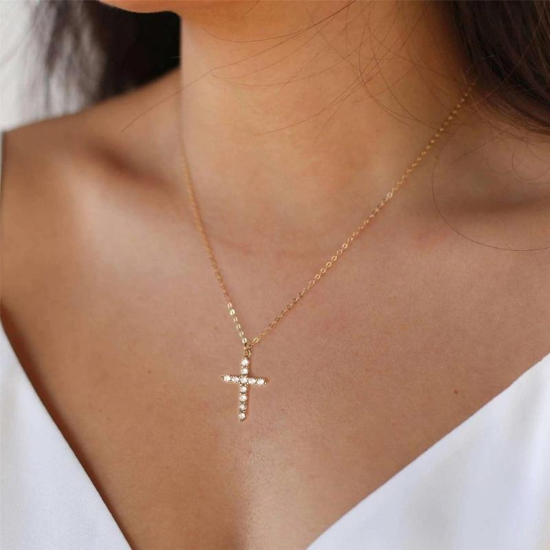 Elegant CZ Stone Paved Crosses Necklace Exquisite Crosses Pendant Necklace Jewelry with Shimmering Zircon Embellishment
