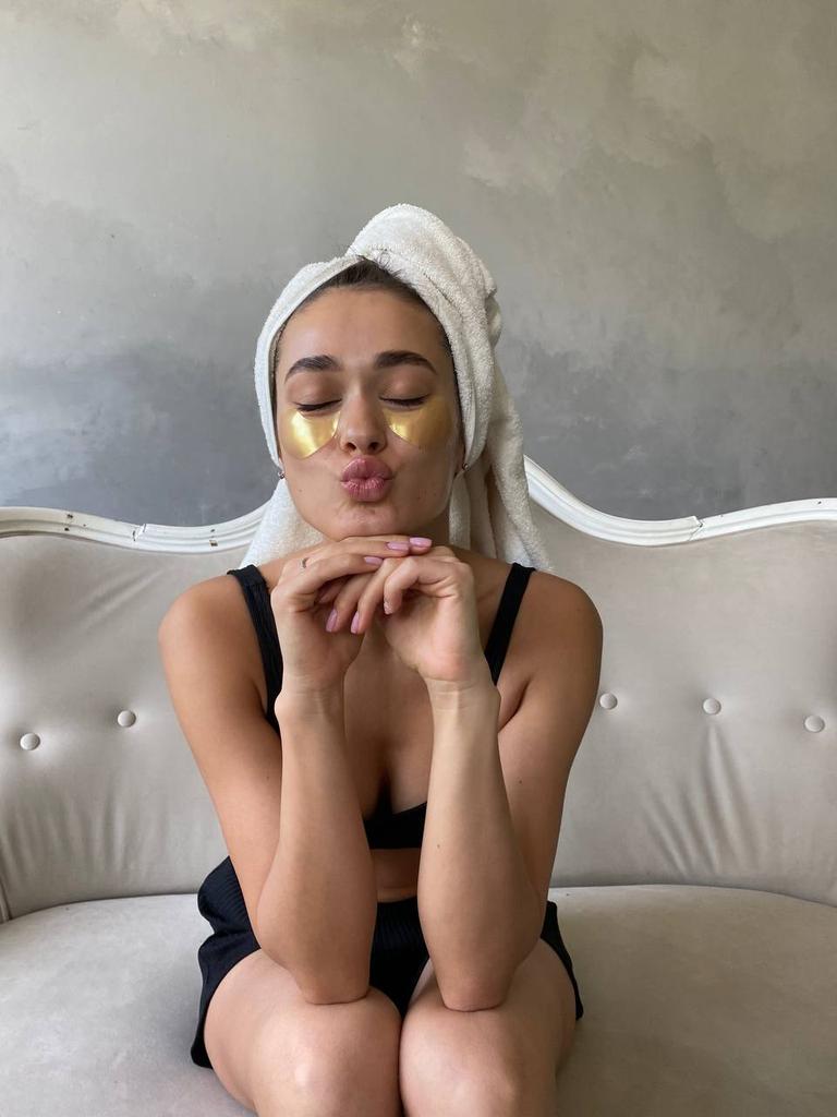 Освежающие укрепляющие патчи с витамином С + Экспресс сыворотка вокруг глаз