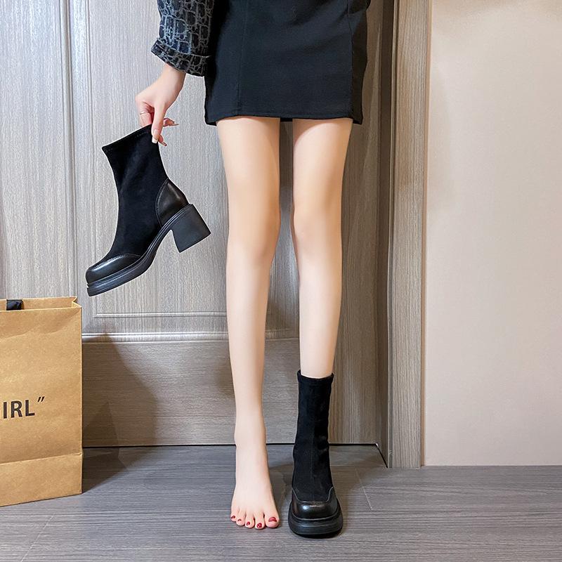 Удобные мягкие эластичные женские модные универсальные короткие сапоги на толстом каблуке на осень и зиму