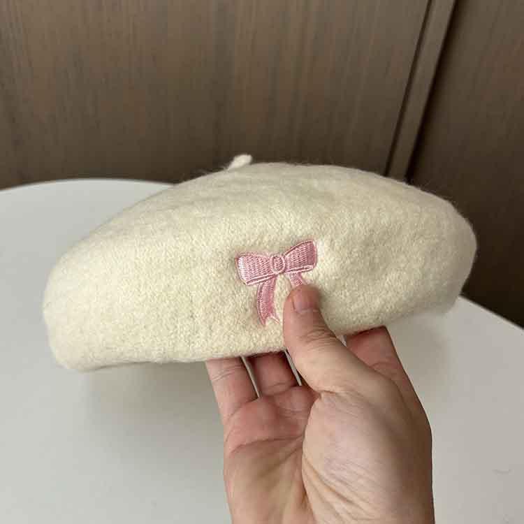 Embroidery three-dimensional bow woolen beret female autumn and winter fashion painter hat showing face small pumpkin hat