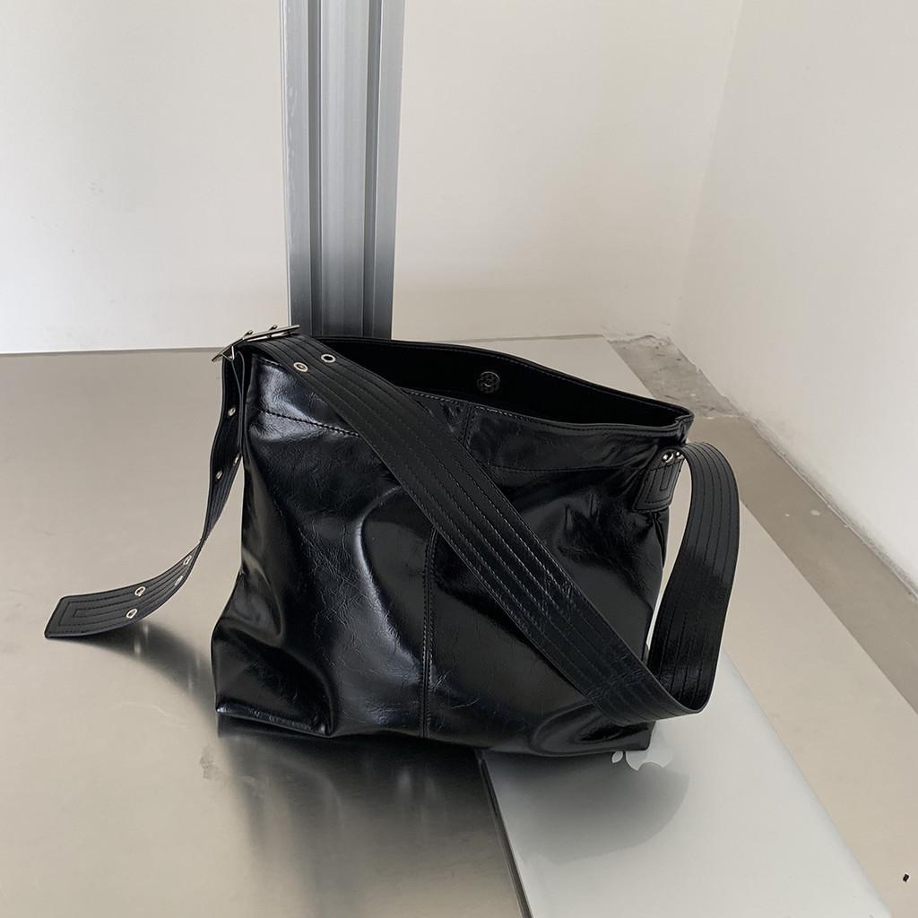 IELGY Женская сумка через плечо, большая сумка, простая ретро сумка большой вместимости с широким плечевым ремнем