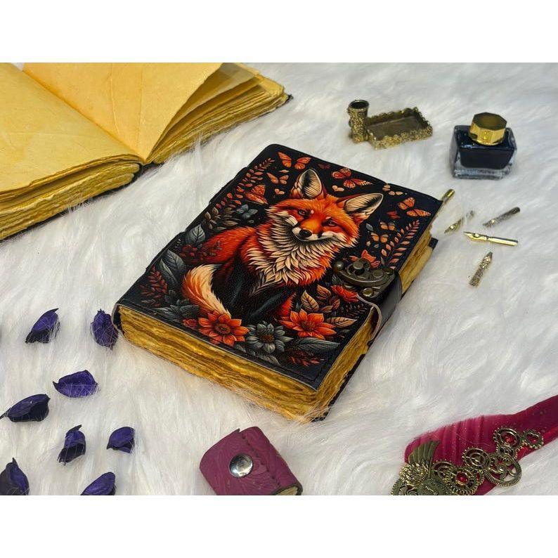 Кожаный блокнот Лесной Лис – Винтажный дневник ручной работы с осенними цветами и бумагой с рваным краем, античный замок – Журнал-гримуар – Книга теней