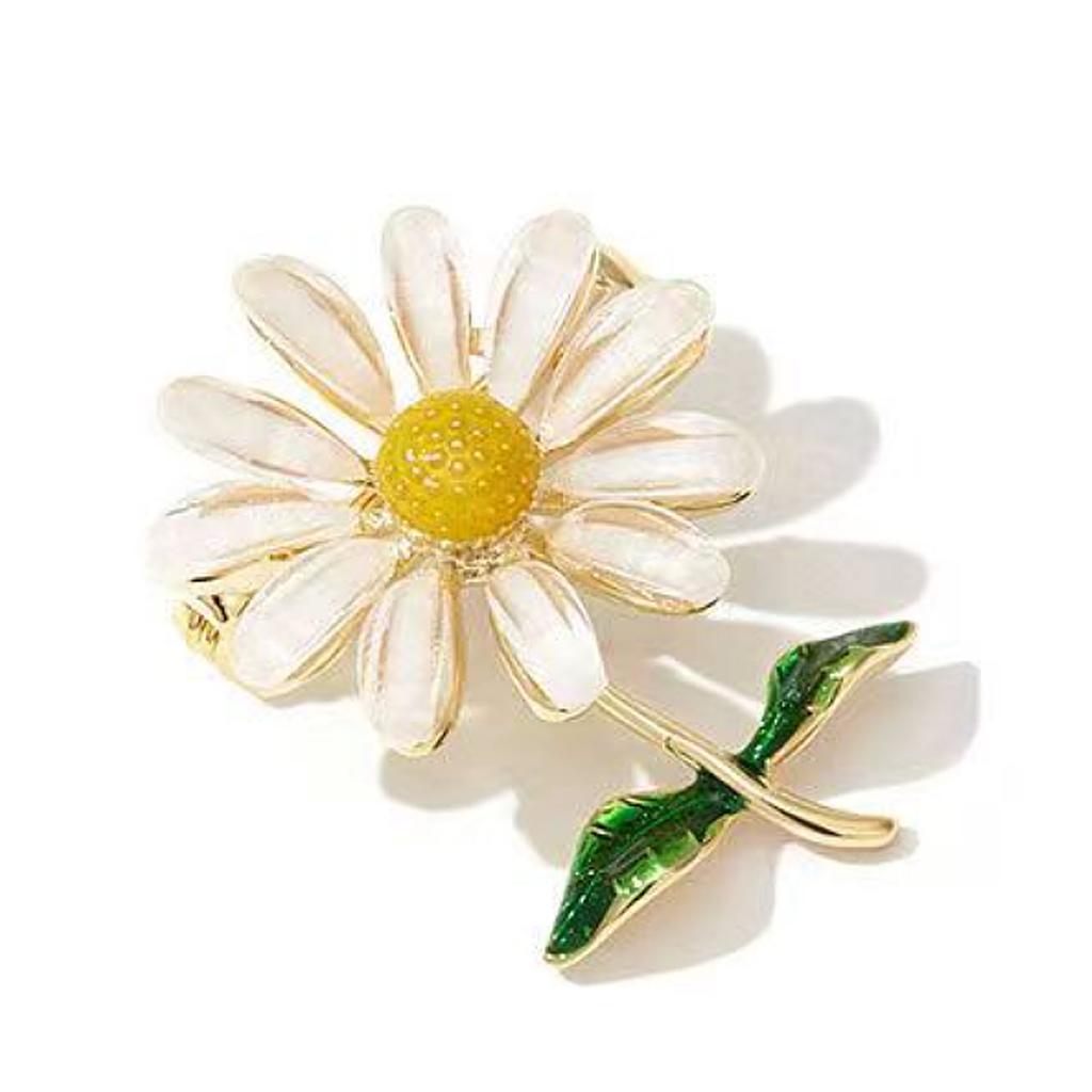 Intricate Daisy Flower Alloy Brooch Secure Pin For Dresses Coats Hats Bags Elegant Fashion Accessory Clothing Accessories