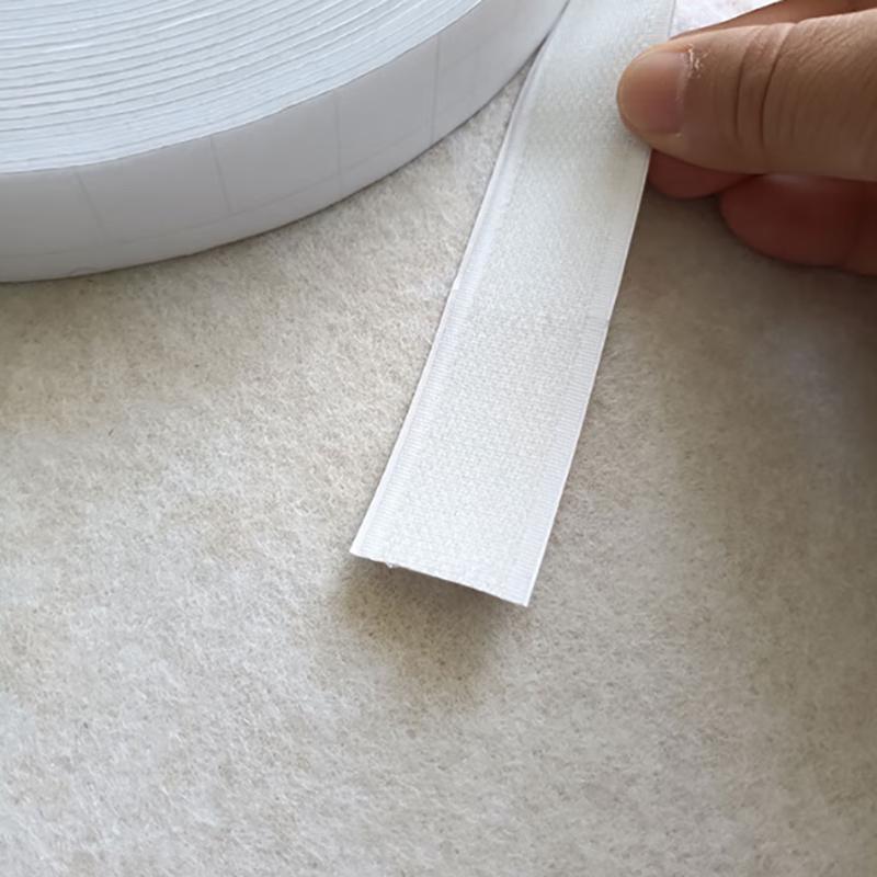 Самоклеящаяся лента-липучка с крючками