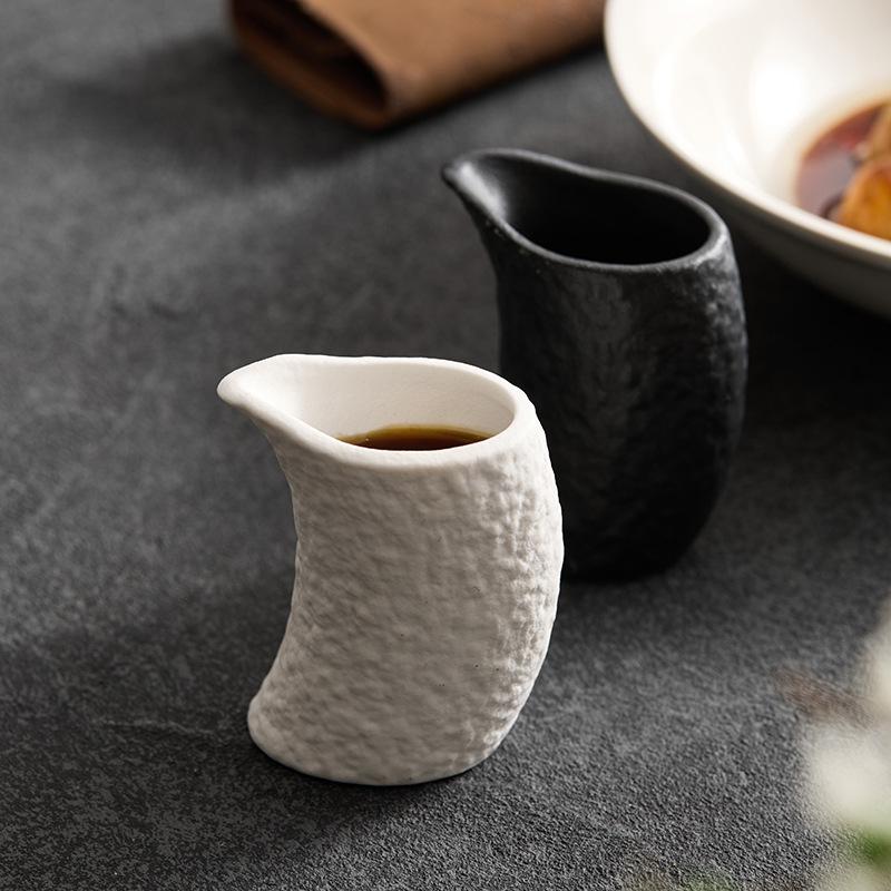 Irregular Ceramic Boats Curved Steak Sauce Pot Seasoning Pot Small Milk Can Milk Cup Solid Color Creative Kitchen Tool