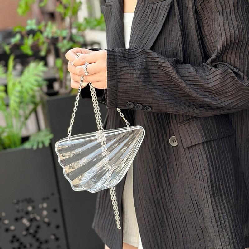 Персонализированная и креативная маленькая сумка-ракушка женская 2025 новая трендовая корейская версия акриловая сумка-мессенджер сумка-цепочка для девушки