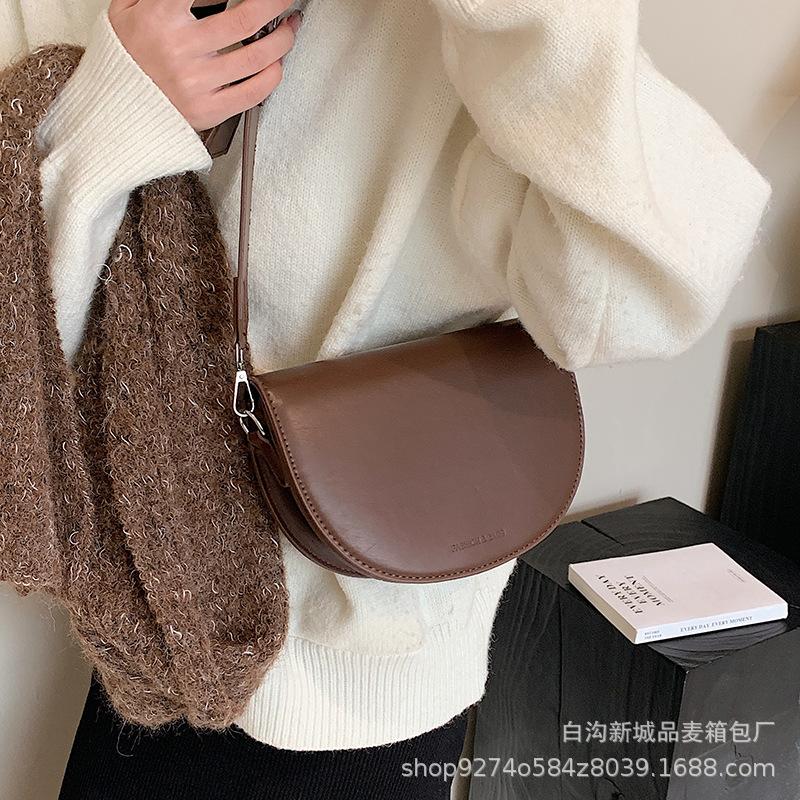 French Niche Design Underarm Messenger Bag Women's 2025 New Retro Shoulder Bag Popular Saddle Bag