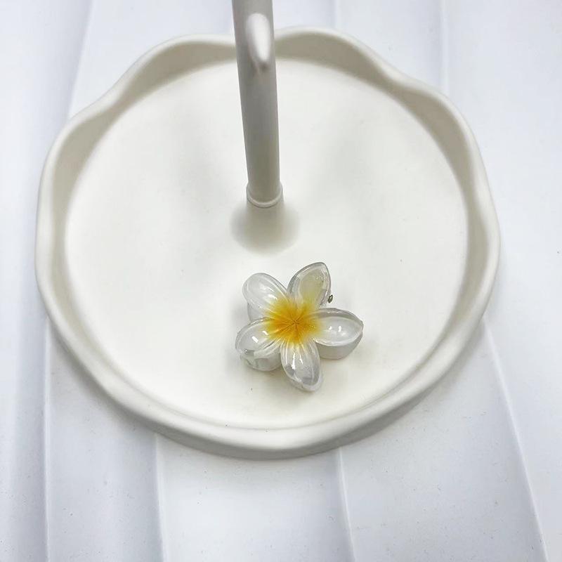 Европейский и американский Франжипани 4 см Модный зажим-краб для волос для пляжного отдыха