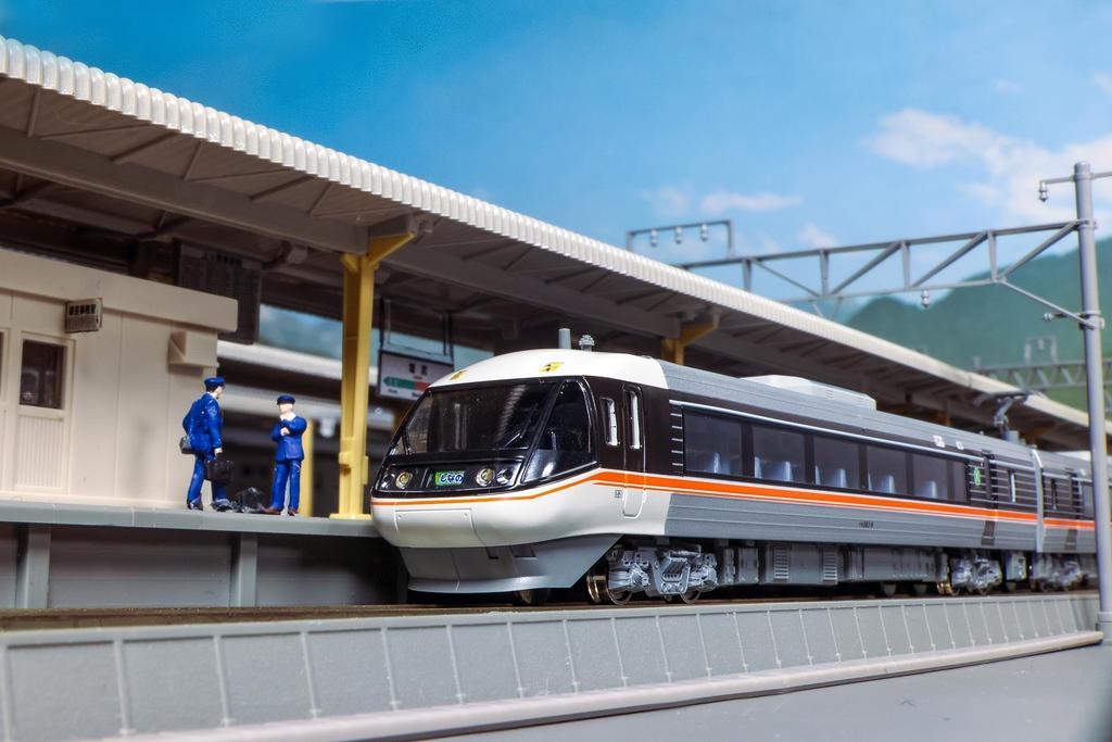 KATO N Gauge 383 Series Shinano Basic Set Model Train 6-Car 10-1781