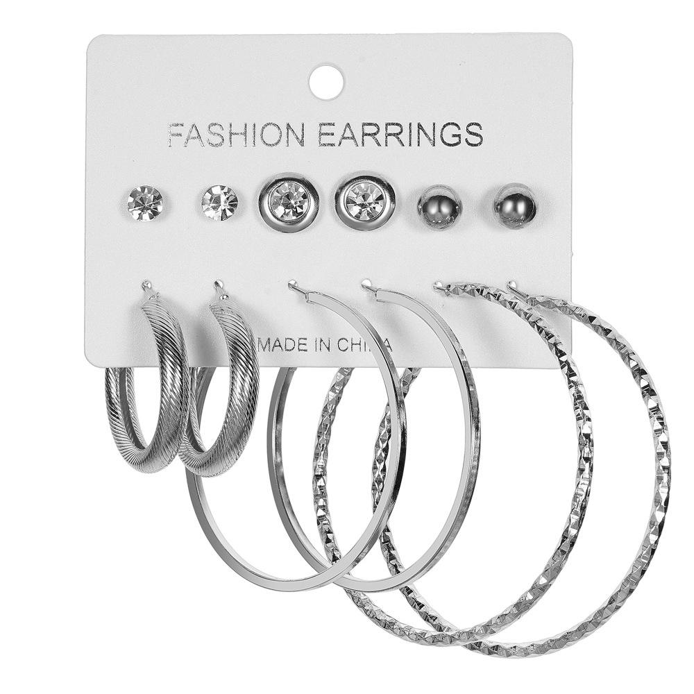 Европейская и американская мода: Комплект из 6 пар эффектных серег в форме буквы С