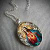 A Jesus Sacred Heart Prayer Guardian Pendant Necklace Time Gem Religious Jewelry Glass Pendant Suitable for Men and Women To Wear Everyday