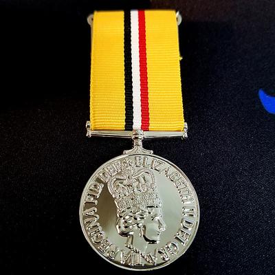 Великобритания Значок Елизаветы металлический значок Коллекция сувениров