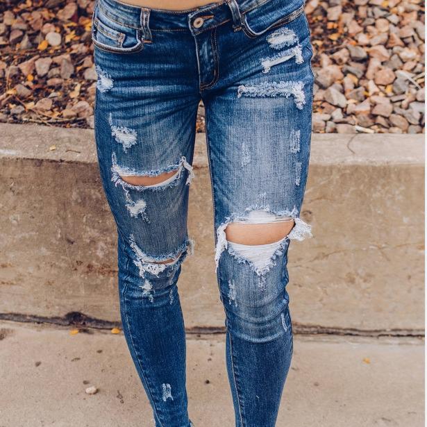 Europäische & Amerikanische zerrissene weiße Skinny Jeans mit ausgefransten Kanten