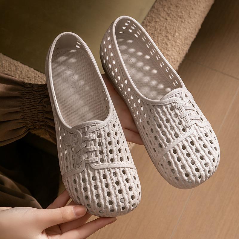 Летние сандалии с вырезами, дышащие, на толстой подошве, для женщин, и повседневные пляжные шлепанцы на мягкой подошве для женщин