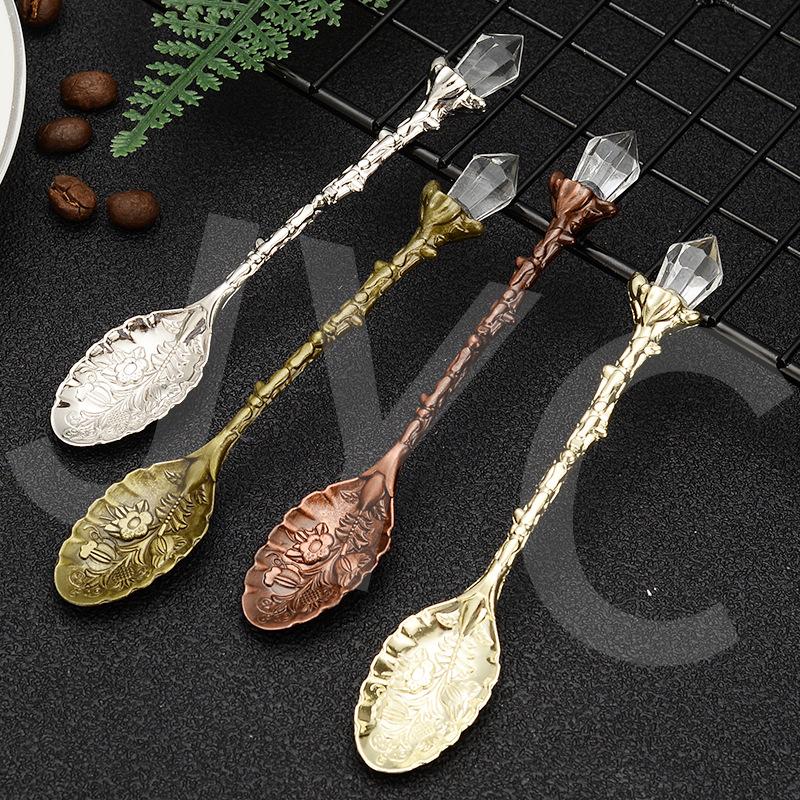 Creative Retro Hotel Family Dessert Coffee Spoon Ice Cream Tools Royal Style Flatware Metal Spoon Kitchen Accessories4