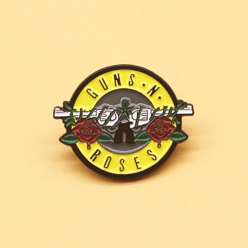 1 шт. Брошь Guns N' Roses с английскими буквами Рок-группа Guns N' Roses Музыкальные украшения Значок Модный Универсальный для одежды Сумки Брошь