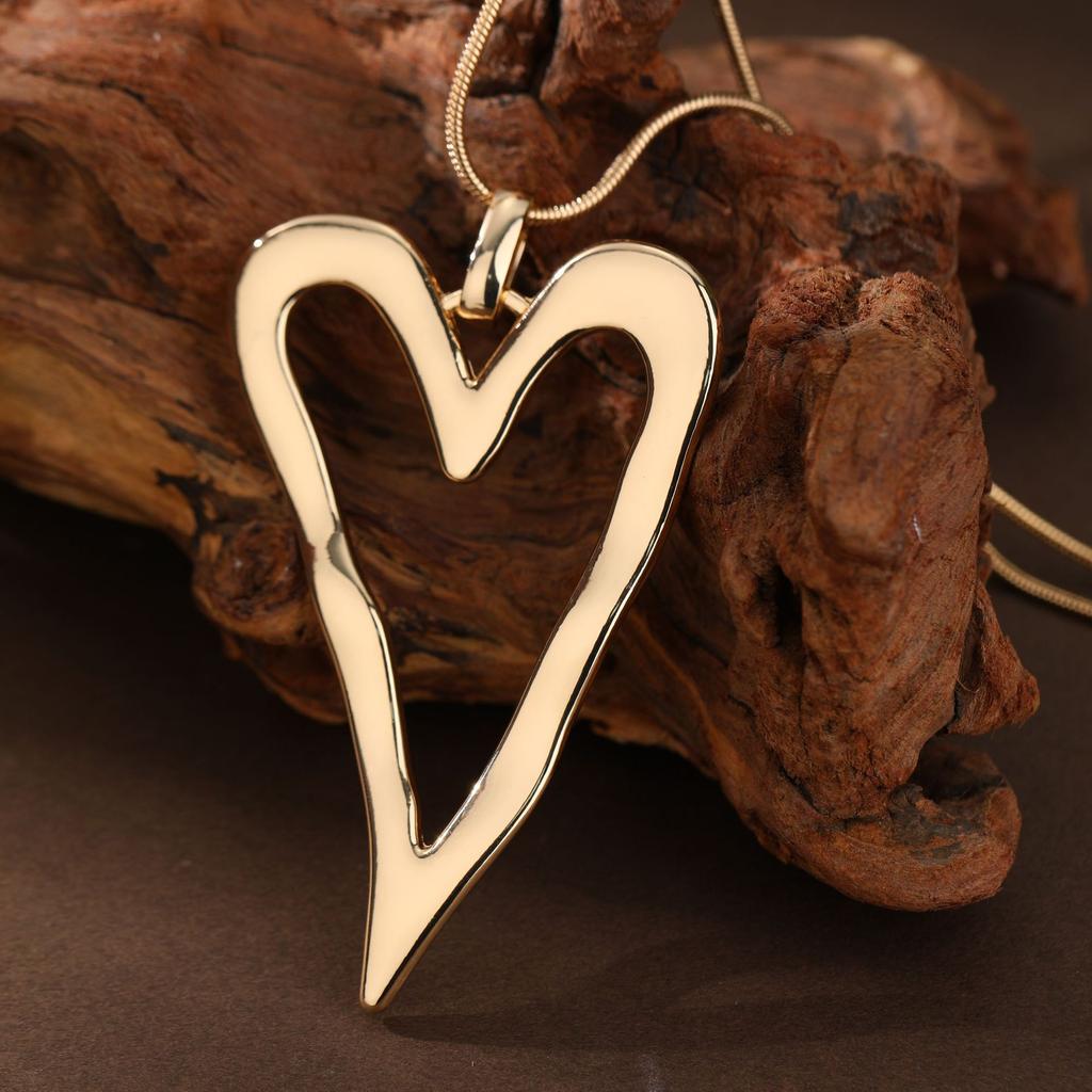 Новая глянцевая полая любовь длинная подвеска, женское преувеличенное универсальное нерегулярное ожерелье из сплава в форме сердца