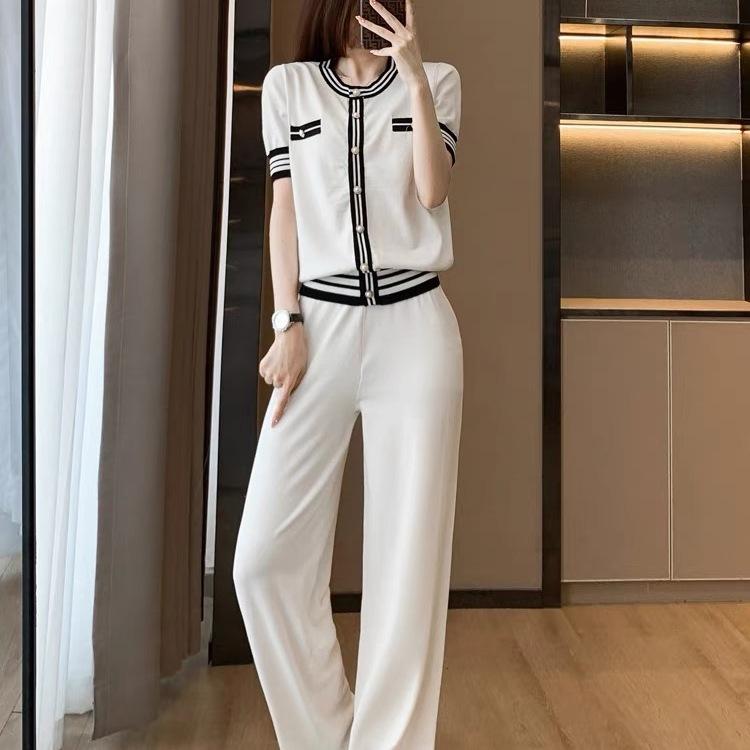 Комплект женских профессиональных трикотажных брюк широкого кроя весна-лето