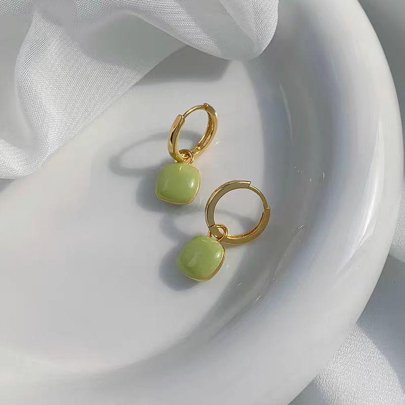 Элегантные квадратные серьги с красной капельной глазурью — универсальные, высококачественные и легкие, роскошные