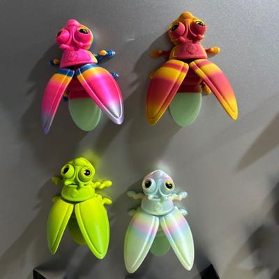 Yousheng 3D-печатное украшение Светлячок Милая магнитная фигурка светлячка со светящимся в темноте хвостом Красочный магнит-светлячок на холодильник для домашнего декора Веселый