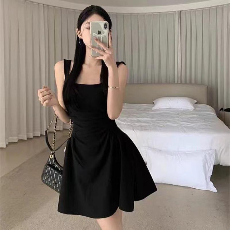 Шикарное черное платье с подтяжками в стиле Хепберн — коллекция Лето 2024