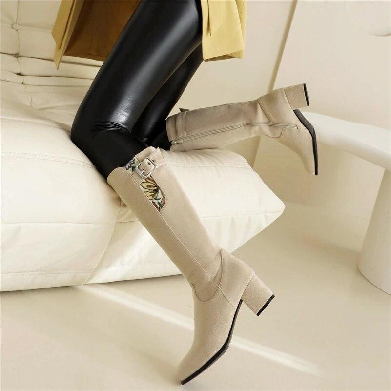 Женские сапоги до колена с круглым носком на толстом высоком каблуке с пряжкой и молнией, ботинки Gogo, женская модная обувь, зимняя обувь черного, бежевого цвета 43