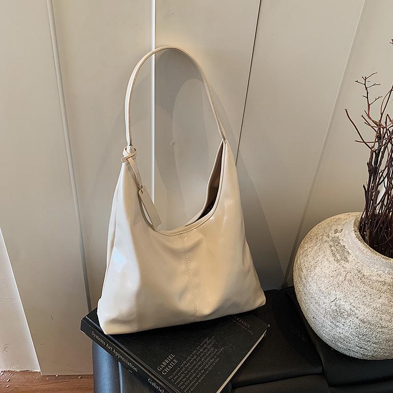 Повседневная простая сумка большой вместимости женская весна 2025 новая сумка-тоут через плечо модная сумка через плечо