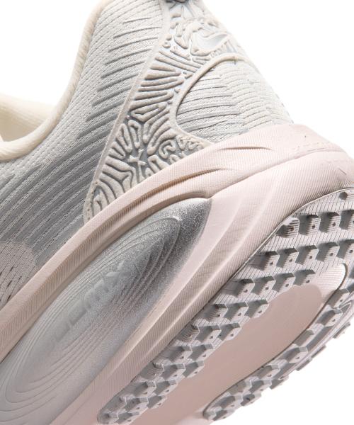 [Nike] Vomero 18 SE W - Phantom:Gray Fog:Metallic Silver:Summit White (IM8330-001)