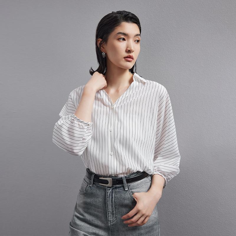 Lantern sleeve striped shirt for women's spring new simple commuting V-neck shirt