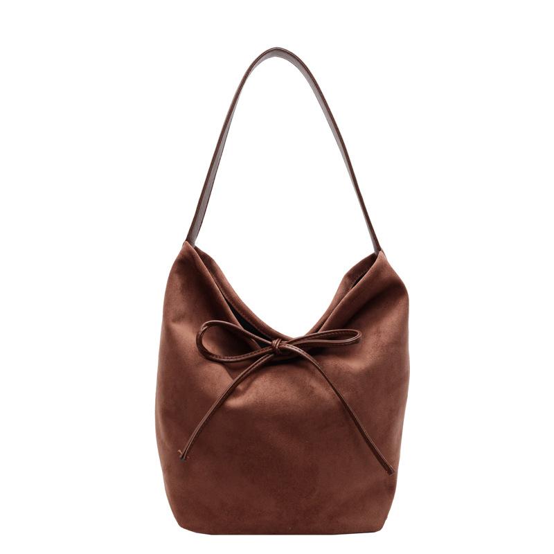 2025 New Autumn and Winter Retro Large-capacity Tote Bag Women's Shoulder Bucket Bag Fashionable Versatile Work Commuter Bag