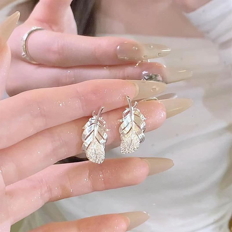 Серебряные металлические серьги-гвоздики с broken diamond (битым бриллиантом) в виде пера, изысканные и уникальные, нишевый дизайн, легкая роскошь, высококачественные, красивые серьги для женщин