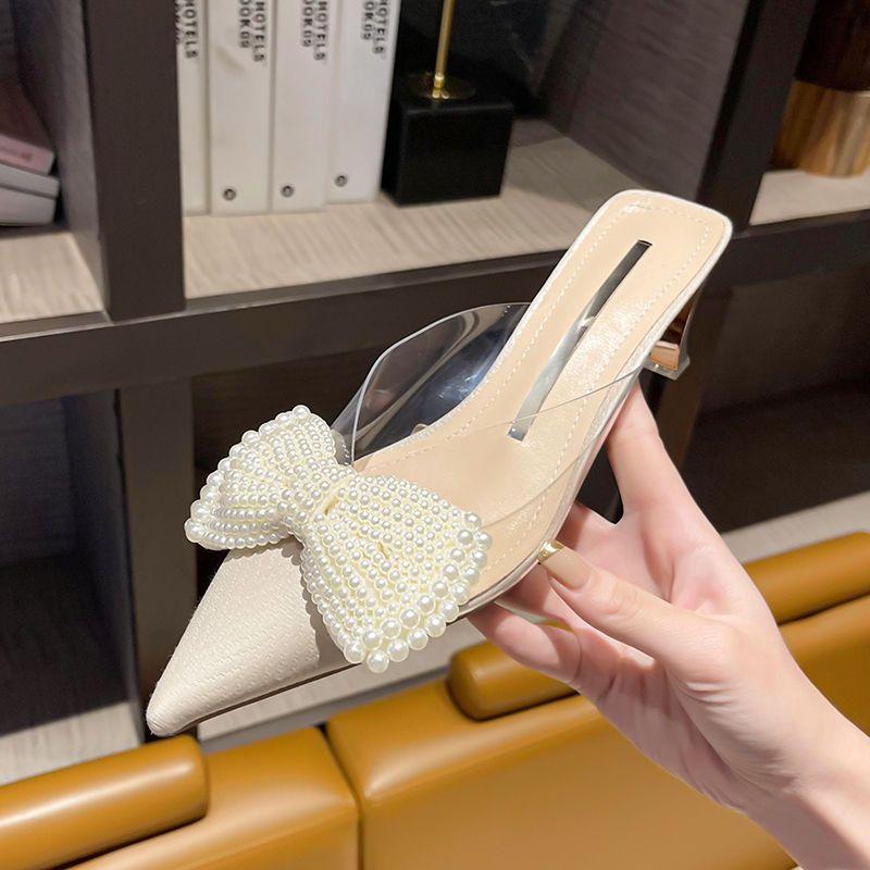 Женская обувь на каблуке Женские мюли Тапочки Жемчужный острый носок Сандалии с бантом Обувь Высокое качество Нескользящие шлепанцы 39 Слайды