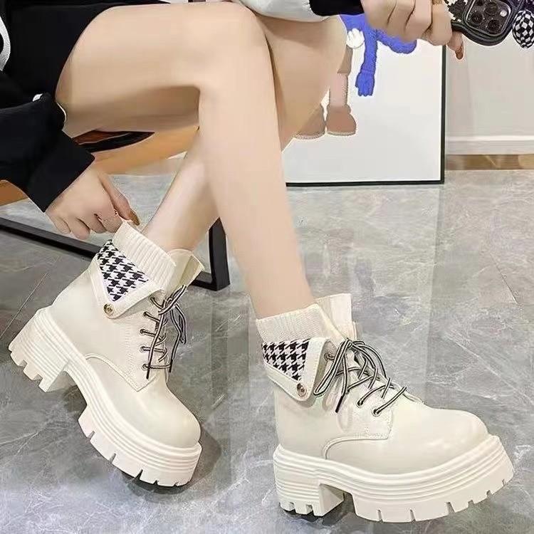 Thick-soled Short Boots for Women's 2025 Autumn and Winter New Martin Boots Are Versatile and Comfortable Low-top Boots. Academy Style Heightening Sh
