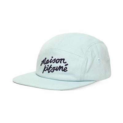 Maison Kitsuné LM06108WW0095 P423 Мужская бейсболка с рукописным логотипом