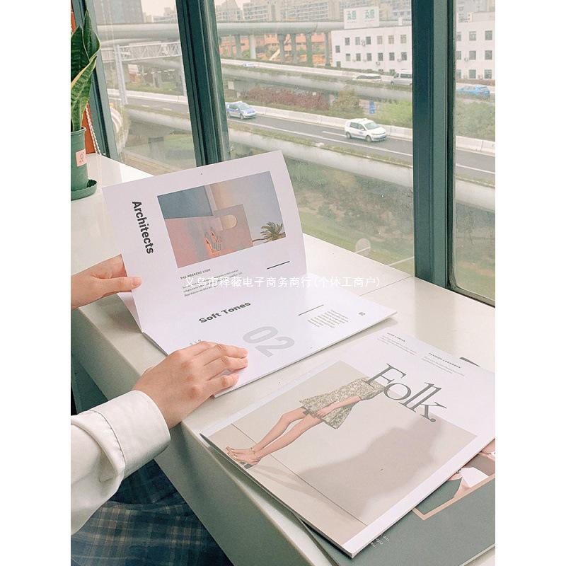 Блокнот в английском стиле: Обложка модного журнала и реквизит для макета сцены