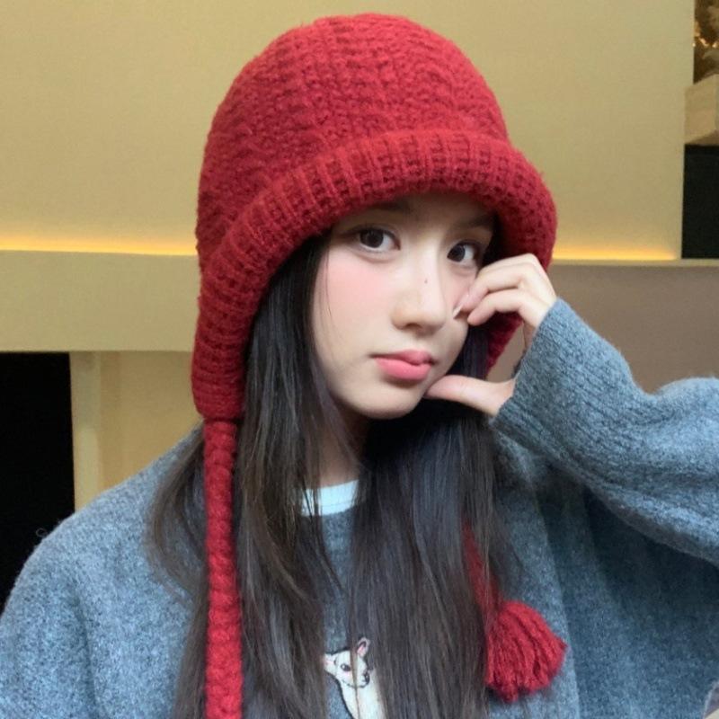 Sweet and versatile rolled-brim wool hat for women, big head circumference showing face in autumn and winter, small pullover hat, outdoor cold-proof w