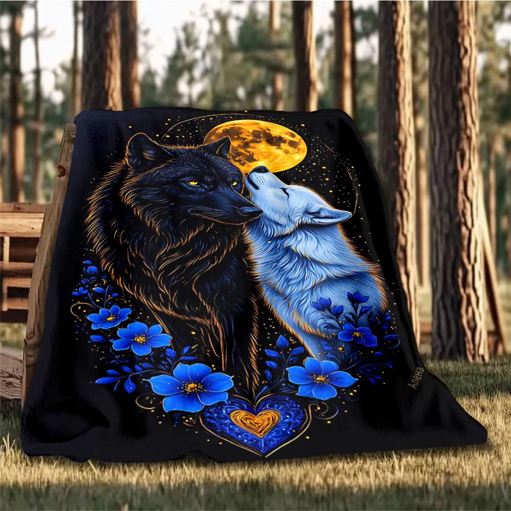 1pc Wolf Flowers Heart Throw Blanket Polyester Fiber, Lightweight Flannel, Soft & Warm, All Season Use for Outdoor, Camping Digital Print