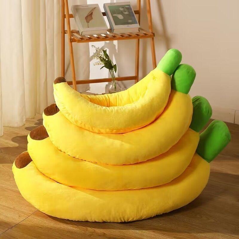 Banana-shaped plush pet bed for small/medium dogs, no assembly, soft & easy to clean