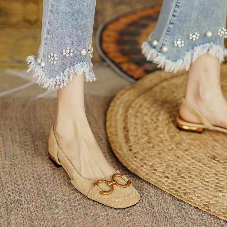 French Low-heeled Retro Bag Head Sandals Women's 2025 Summer New Rear Empty Horse Seat Buckle Suede Word with Sandals Women