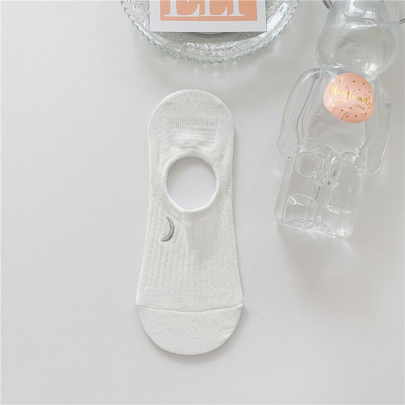 Женские летние белые невидимые носки с милой вышивкой в виде животных и растений, силиконовые нескользящие носки