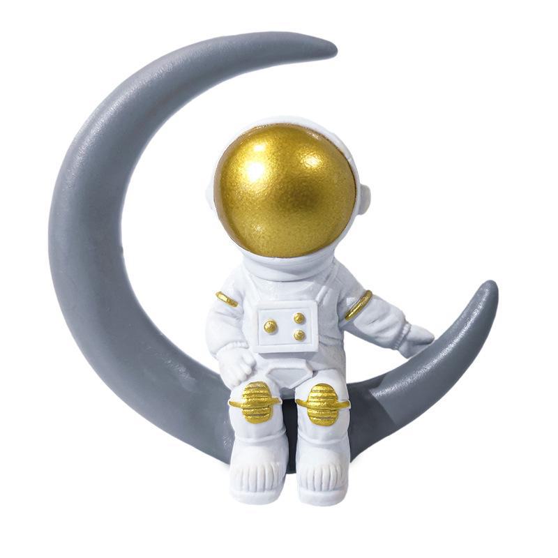 Golden Blue Astronaut Moon Ornament: Creative Space-Themed Decoration and Graduation Gift