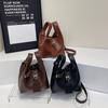 New Autumn and Winter Retro Texture Small Bag Women's Fashion Simple Bucket Bag Messenger Bag