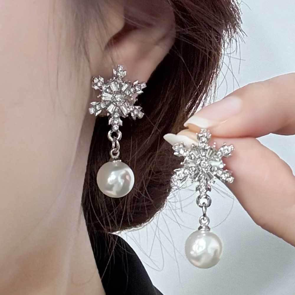 Элегантные серьги-клипсы «Кошачий глаз» с кисточкой из страз – Прокалывание не требуется